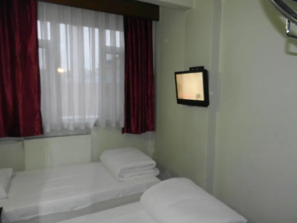 Cagri Hotel Istanbul 5*,